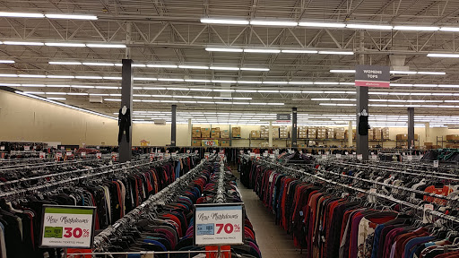 Discount Store «Discount Fashion Warehouse Northland», reviews and photos, 2727 Northland Plaza Dr, Columbus, OH 43231, USA