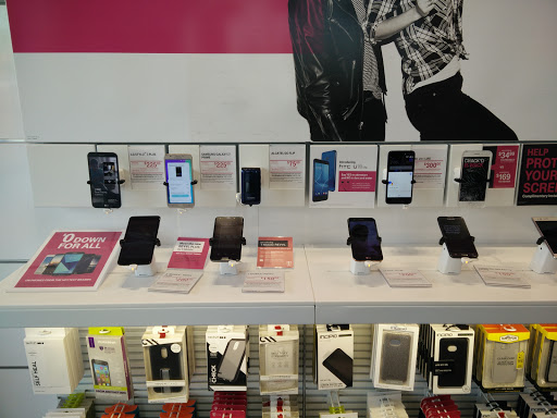Cell Phone Store «T-Mobile», reviews and photos, 3720 Factoria Blvd SE STE D, Bellevue, WA 98006, USA