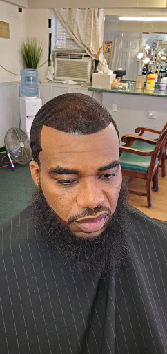 Barber Shop «The Five Star Barbershop», reviews and photos, 207 Long Ln, Upper Darby, PA 19082, USA