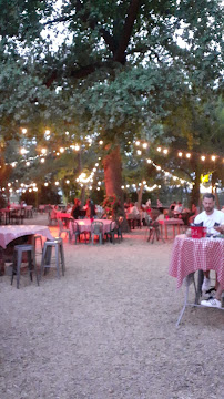 Atmosphère du Restaurant de tapas MinOu La Guinguette du Grand Marché à Toulouse - n°18
