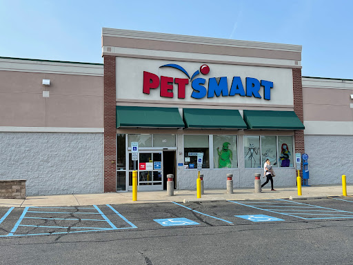 Pet Supply Store «PetSmart», reviews and photos, 540 New York Ave, Lyndhurst, NJ 07071, USA