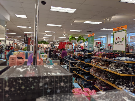 Shopping Mall «Riverdale Shops», reviews and photos, 935 Riverdale St, West Springfield, MA 01089, USA