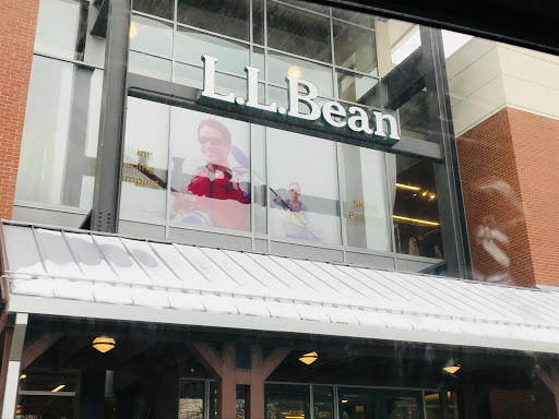 Clothing Store «L.L. Bean», reviews and photos, 6 Wayside Rd, Burlington, MA 01803, USA