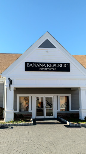 Clothing Store «Banana Republic», reviews and photos, 454 Evergreen Ct, Central Valley, NY 10917, USA