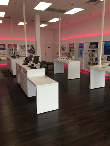 Cell Phone Store «T-Mobile», reviews and photos, 2539 Willowcreek Rd, Portage, IN 46368, USA