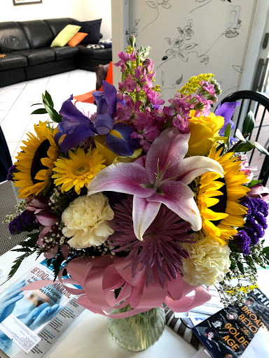 De Palma Florist, 146 Rockaway Ave, Valley Stream, NY 11580, USA, 
