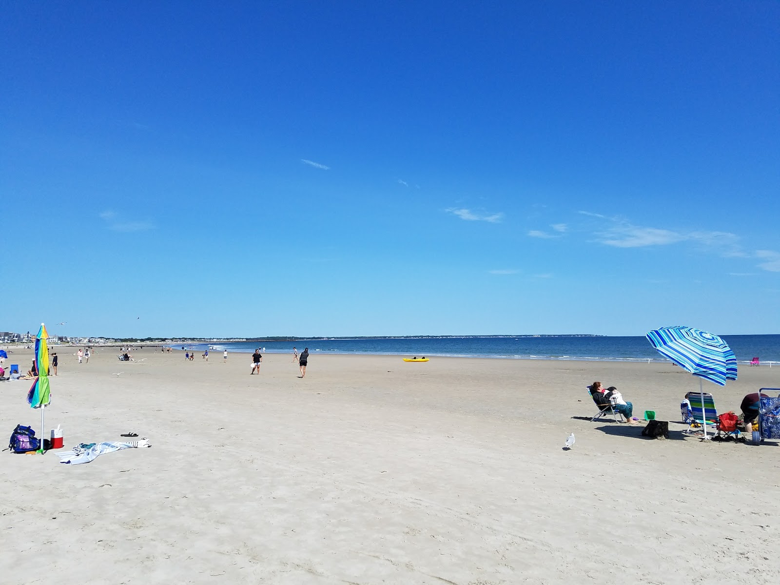 Foto de Wells beach con agua cristalina superficie