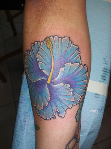 Tattoo Shop «Hold Fast Tattoo and Body Piercing», reviews and photos, 5153 S Ridgewood Ave, Port Orange, FL 32127, USA