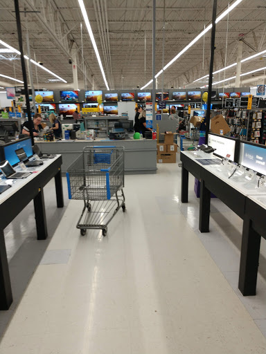 Department Store «Walmart Supercenter», reviews and photos, 2130 N Locust Ave, Lawrenceburg, TN 38464, USA