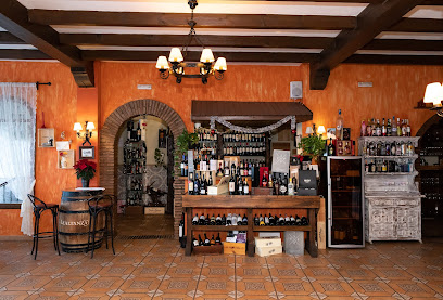 BODEGON GALLERY Restaurante & Tienda de Vinos - C. Estepona, 8, 29679 Benahavís, Málaga, Spain