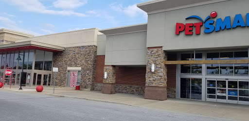 Pet Supply Store «PetSmart», reviews and photos, 600-800 Hatton Dr, Glen Mills, PA 19342, USA