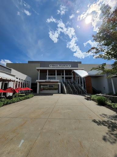 Movie Theater «Regal Cinemas Stonefield 14 & IMAX», reviews and photos, 1954 Swanson Dr, Charlottesville, VA 22901, USA