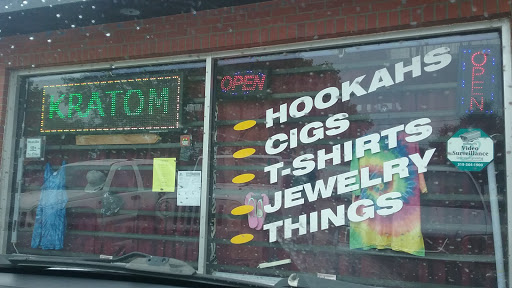 Tobacco Shop «Things N Things», reviews and photos, 621 Center Point Rd NE, Cedar Rapids, IA 52402, USA