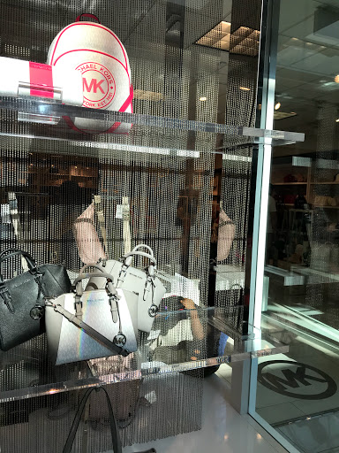 Fashion Accessories Store «Michael Kors», reviews and photos, 5220 Fashion Outlets Way #2120, Rosemont, IL 60018, USA