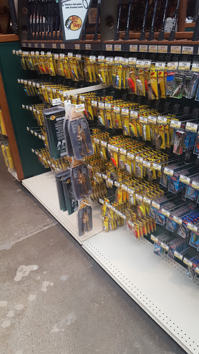 Sporting Goods Store «Bass Pro Shops», reviews and photos, 951 E Lewis and Clark Pkwy, Clarksville, IN 47129, USA