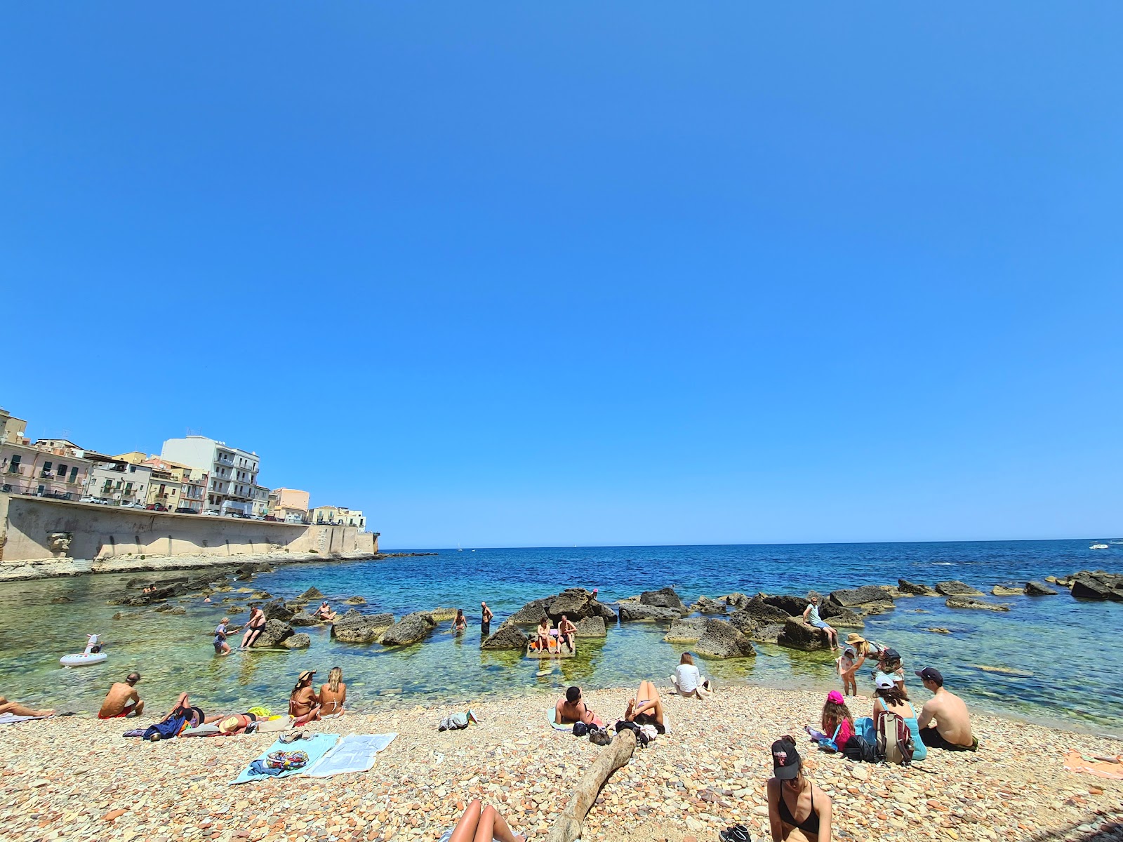 Foto af Cala Rossa Beach med høj niveau af renlighed