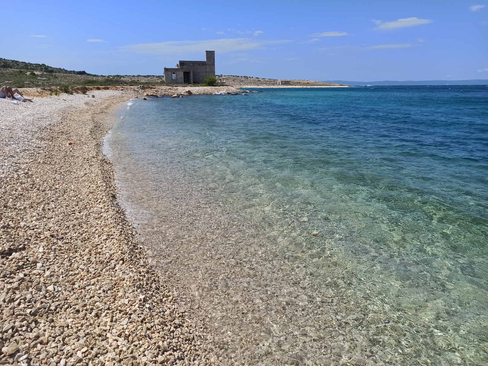 Zdjęcie Arta Beach z prosta linia brzegowa
