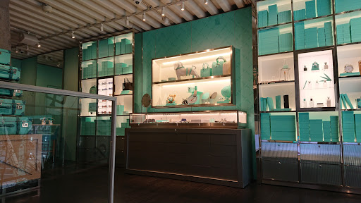 Tiffanys stores Tokyo