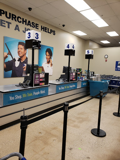 Thrift Store «Goodwill Store & Donation Center», reviews and photos, 675 W North Ave, Elmhurst, IL 60126, USA