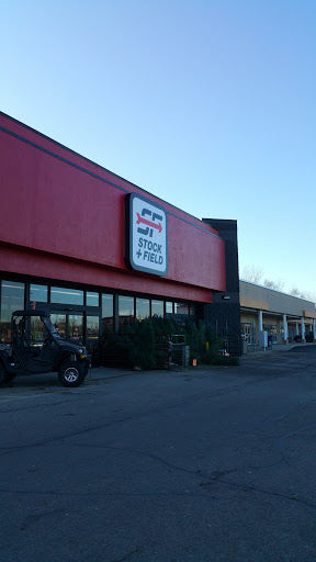 Sporting Goods Store «Big R Store of Warsaw», reviews and photos, 3660 Commerce Dr, Warsaw, IN 46580, USA