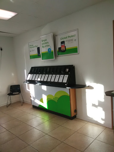 Cell Phone Store «Cricket Wireless Authorized Retailer», reviews and photos, 596 TX-16, Bandera, TX 78003, USA