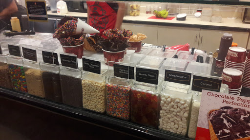 Shopping Mall «Pinole Vista Shopping Center», reviews and photos, 1440 Fitzgerald Dr, Pinole, CA 94564, USA