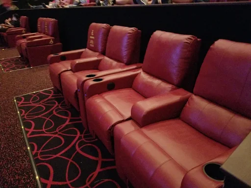Movie Theater «AMC Veterans 24», reviews and photos, 9302 Anderson Rd