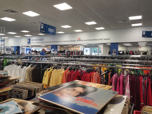 Thrift Store «Goodwill Industries Store & Donation Center», reviews and photos, 561 NJ-23, Pompton Plains, NJ 07444, USA