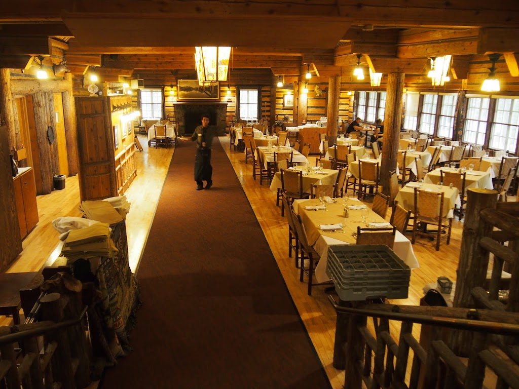 Russell's Fireside Dining Room 59936