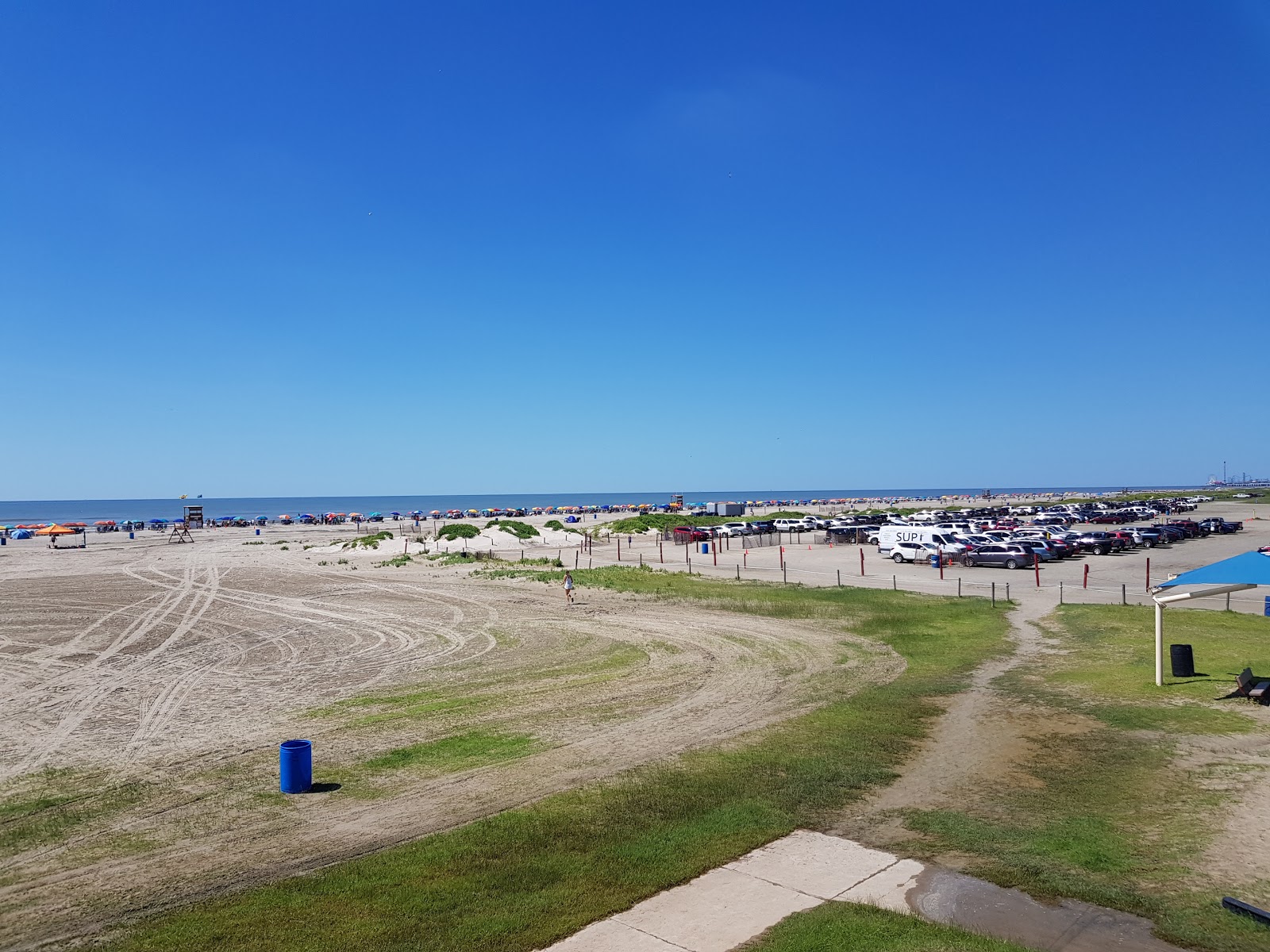 Φωτογραφία του Stewart beach με μακρά ευθεία ακτή