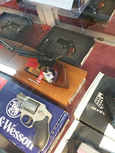 Beauty Salon «Bags N Guns», reviews and photos, 1031 Park St, Westmoreland, TN 37186, USA