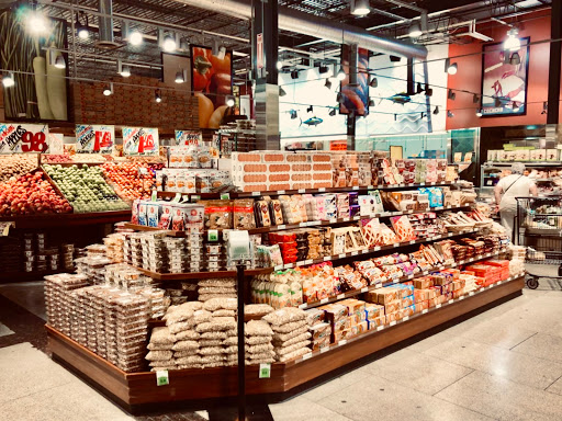 Grocery Store «Fresh Farms», reviews and photos, 8203 W Golf Rd, Niles, IL 60714, USA