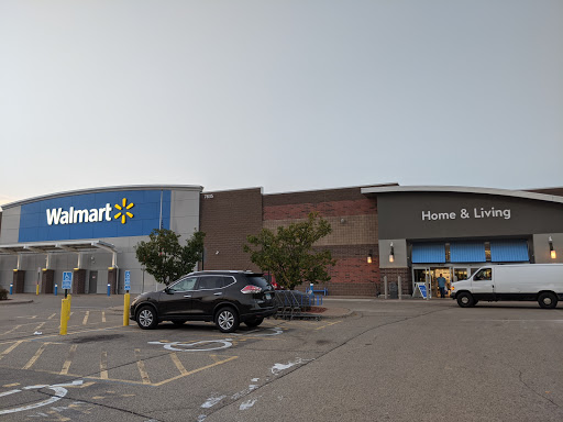 Walmart Supercenter, 7835 150th St W, Apple Valley, MN 55124, USA, 