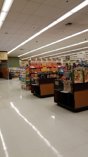 Grocery Store «Safeway», reviews and photos, 2525 SE Tualatin Valley Hwy, Hillsboro, OR 97123, USA