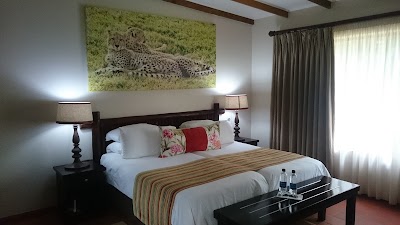 Photos of Emdoneni Lodge with Cheetah Project