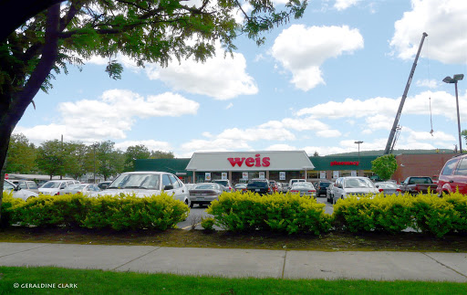 Supermarket «Weis Markets», reviews and photos, 160 Robinson St, Binghamton, NY 13904, USA