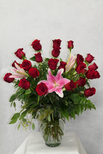 Florist «D & L Roses», reviews and photos, 7280 N Blackstone Ave, Pinedale, CA 93650, USA