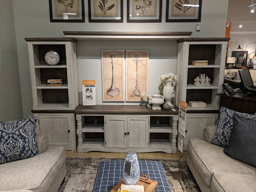 Furniture Store «Ashley HomeStore», reviews and photos, 2915 N Dale Mabry Hwy, Tampa, FL 33607, USA