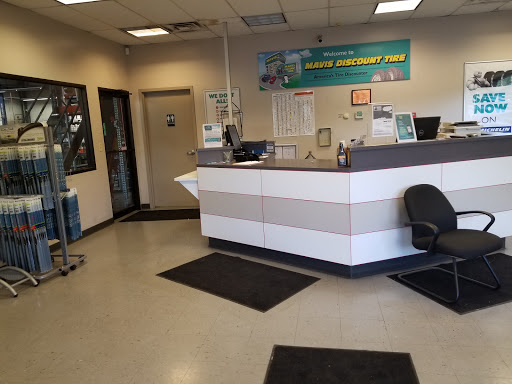 Tire Shop «Mavis Discount Tire», reviews and photos, 109 Turtle Walk Ln, Bartonsville, PA 18321, USA
