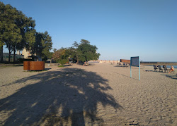 Foto von Plyazh "Yakht-Klub" und die siedlung