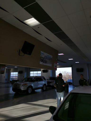 Auto Auction «Manheim New York», reviews and photos, 2000 Dealer Dr, Newburgh, NY 12550, USA