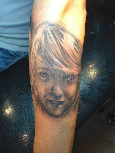 Tattoo Shop «Bambu Tattoo Art Studio», reviews and photos, 57 Desmond Ave, Somerset, MA 02726, USA