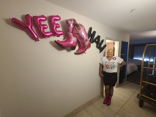 Hotel «Holiday Inn Express & Suites Tampa-Fairgrounds-Casino», reviews and photos, 8610 Elm Fair Blvd, Tampa, FL 33610, USA