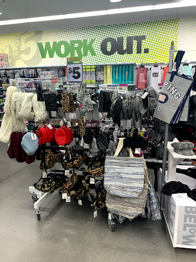 Variety Store «Five Below», reviews and photos, 5295 International Dr #660, Orlando, FL 32819, USA