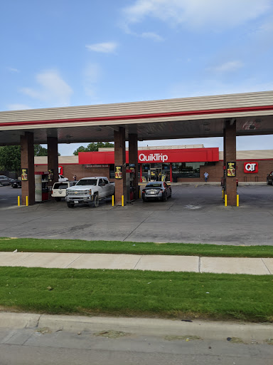 QuikTrip, 2321 N Beach St, Haltom City, TX 76111, USA, 