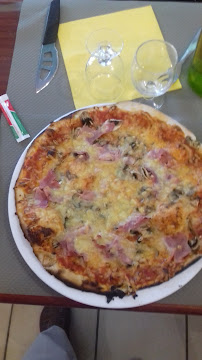 Plats et boissons du Pizzeria Laëtitia Pizza à Pamiers - n°6