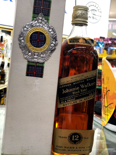 Liquor Store «Royal Oaks Liquors», reviews and photos, 511 N 1st Ave, Arcadia, CA 91006, USA