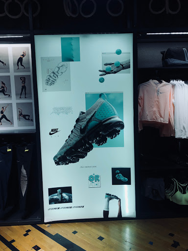 Clothing Store «Nike Lenox», reviews and photos, 3393 Peachtree Rd, Atlanta, GA 30326, USA