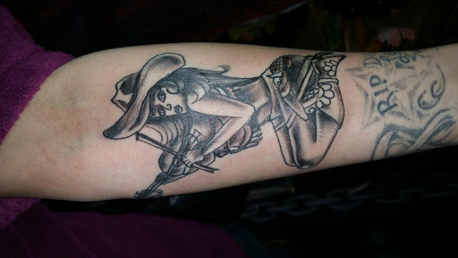 Tattoo Shop «Arch Angel Custom Tattoo and Piercing», reviews and photos, 282 Henniker St, Hillsboro, NH 03244, USA