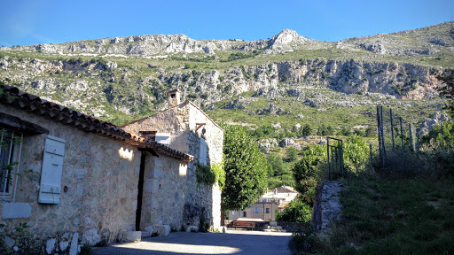 Au pied du Château